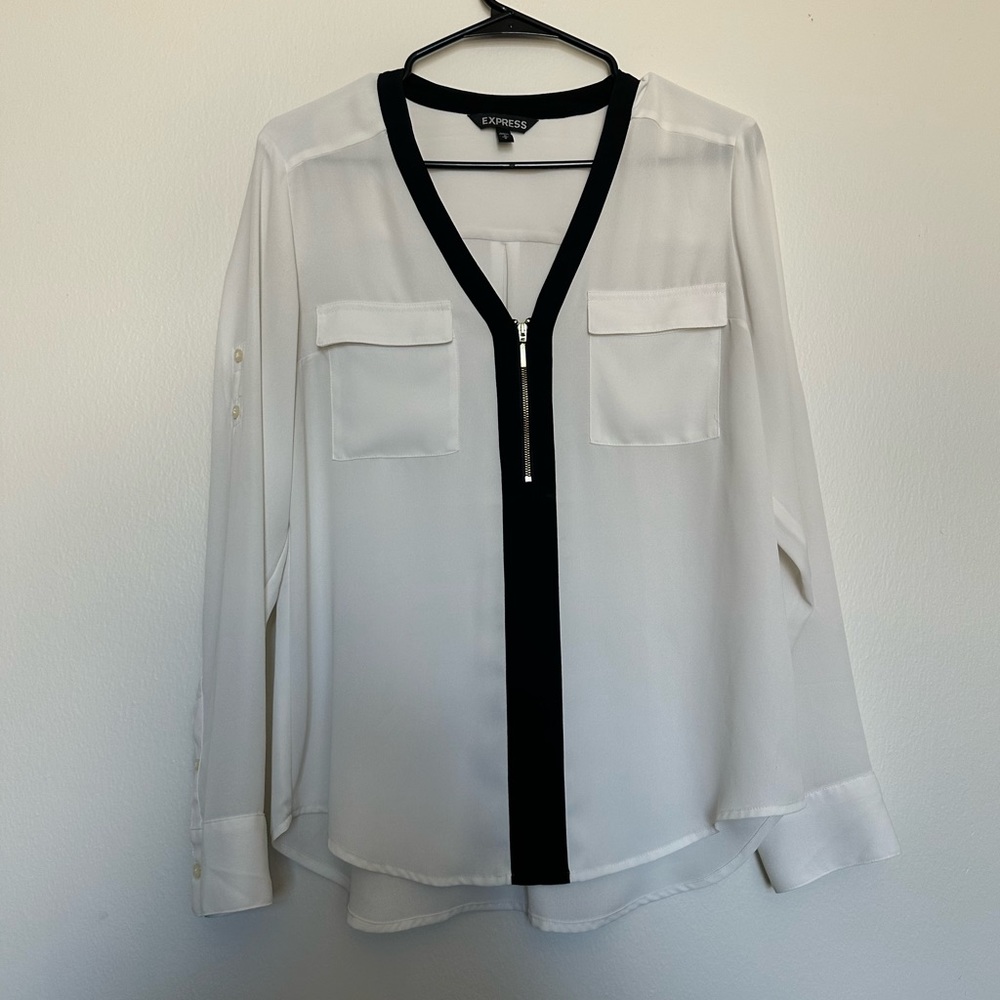 Express Chelsea Long Sleeve Zippered Blouse with Pockets